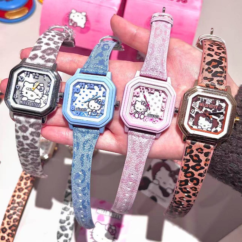 Electronics In Japan - Аниме-фигурки Sanrio Hello Kitty: электронные часы